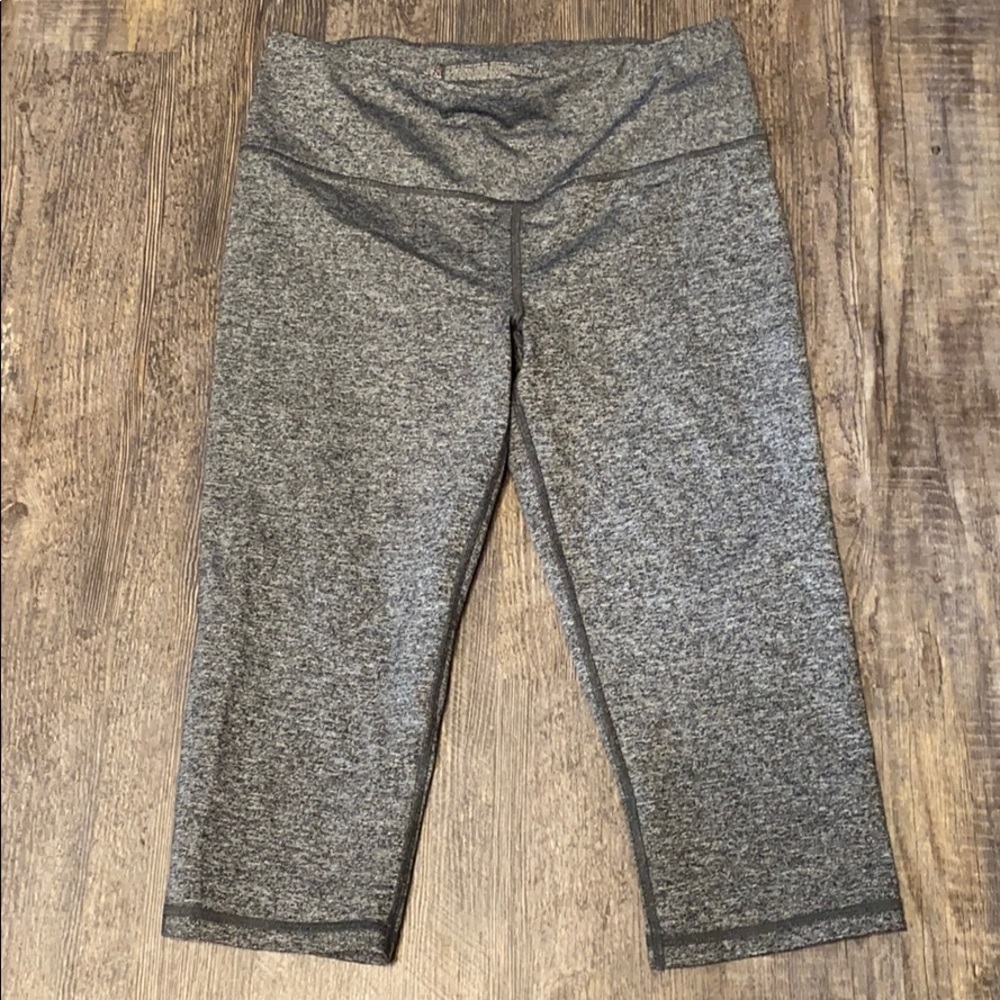 GREAT condition VSX Capri Workout pants